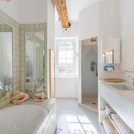 Bastide De 400m² A Aix