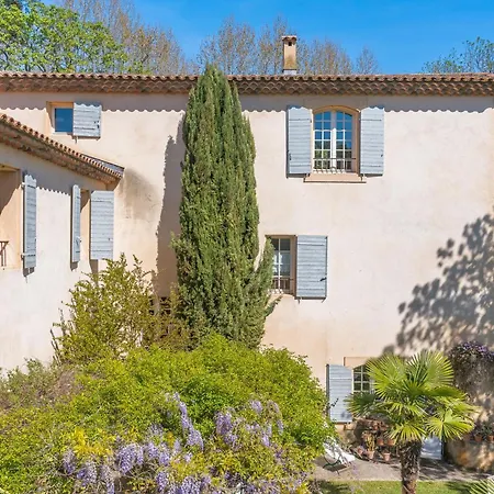 Villa Bastide De 400m² A Aix *