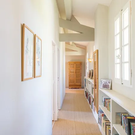 Villa Bastide De 400m² A Aix