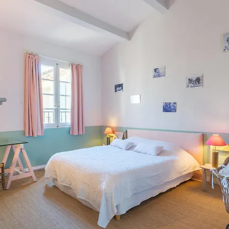 Bastide De 400m² A Aix *