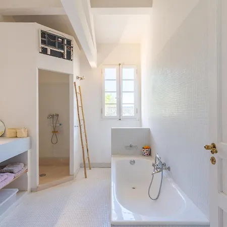 Villa Bastide De 400m² A Aix *