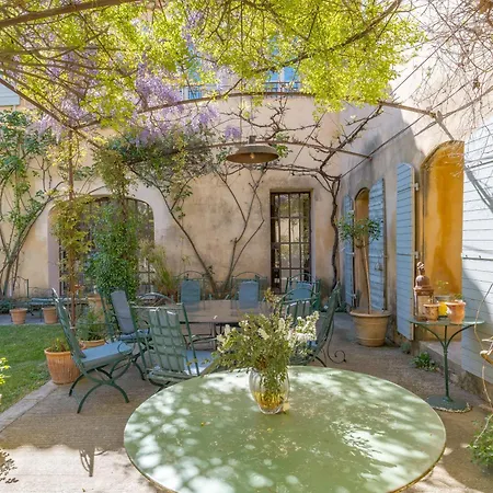 Villa Bastide De 400m² A Aix Aix-en-Provence