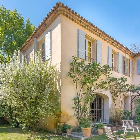 Bastide De 400m² A Aix